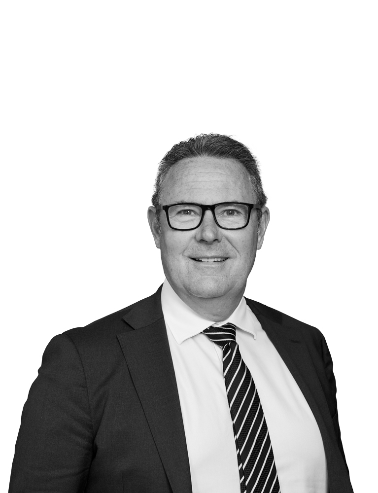 5 9180 Export Headshot 767X1000 96Dpi Richard C BW