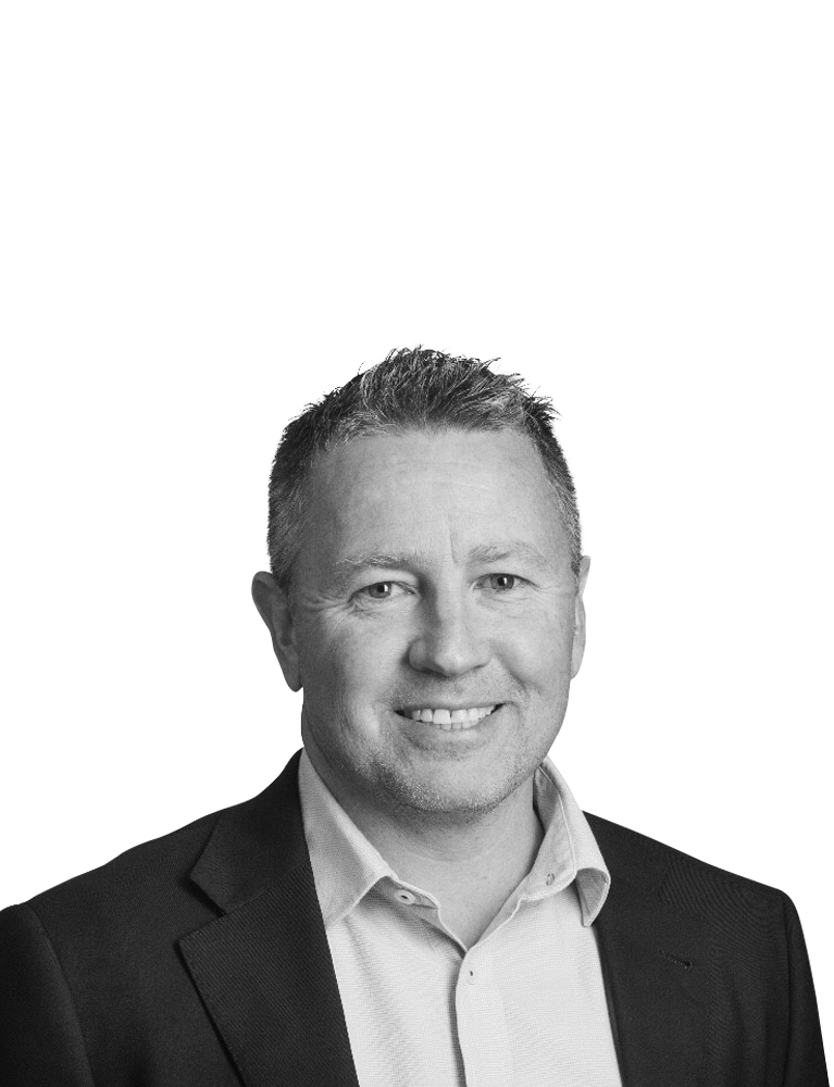 5 6505 Export BD Team 767X1000 96Dpi James Gallagher