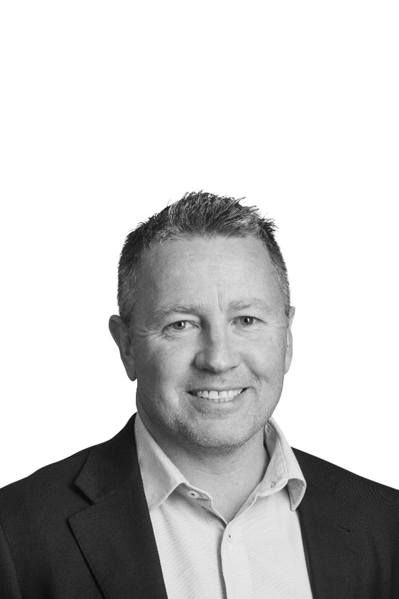 5 6505 Export BD Team 767X1000 96Dpi James Gallagher
