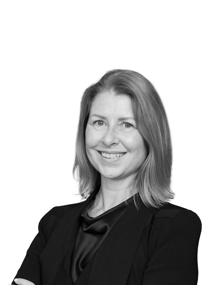 5 9180 Export Headshot 767X1000 96Dpi Fiona G BW (1)