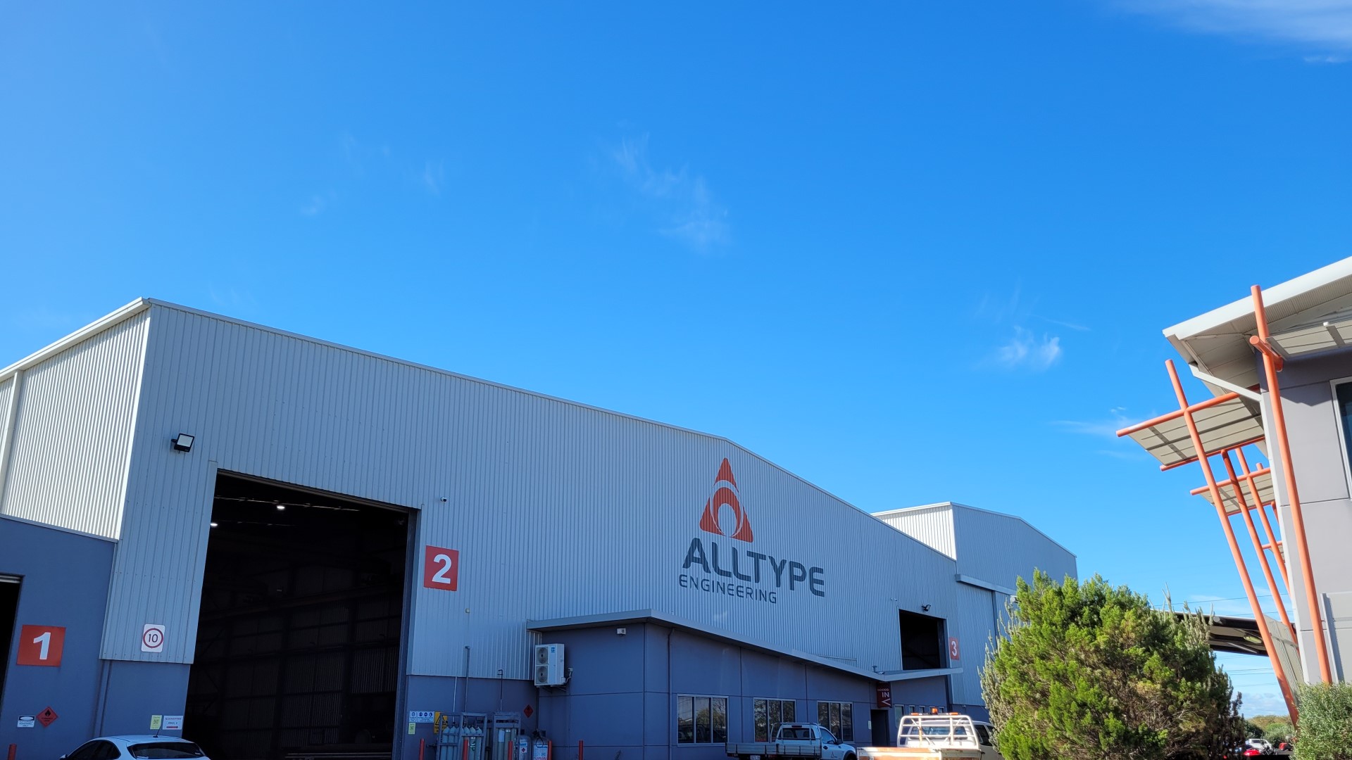 Media is null, no alt text provided