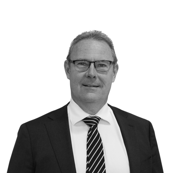 5 9180 Export Headshot 767X1000 96Dpi Richard C BW