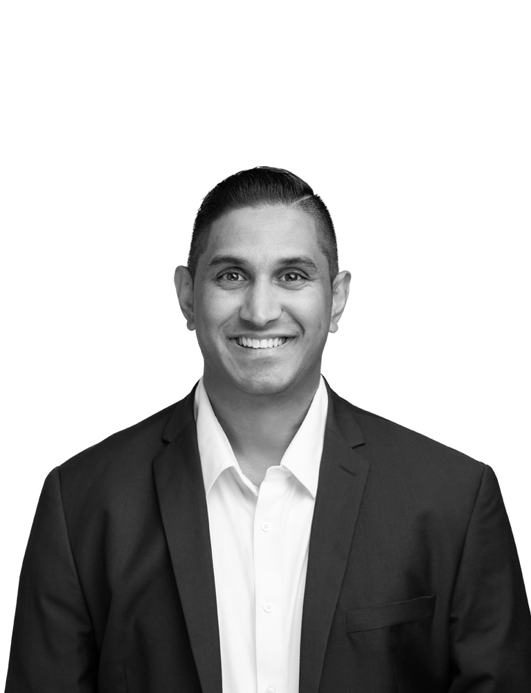 5 9180 Export Headshot 767X1000 96Dpi Colin P BW